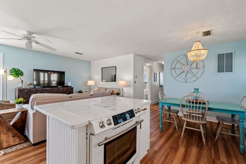 SC06: Wright Nice View | Kitchen