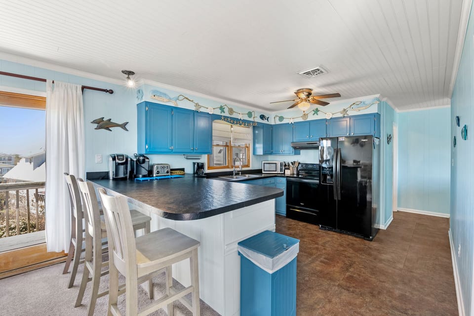 SN86: Amazing View | Top Level Kitchen