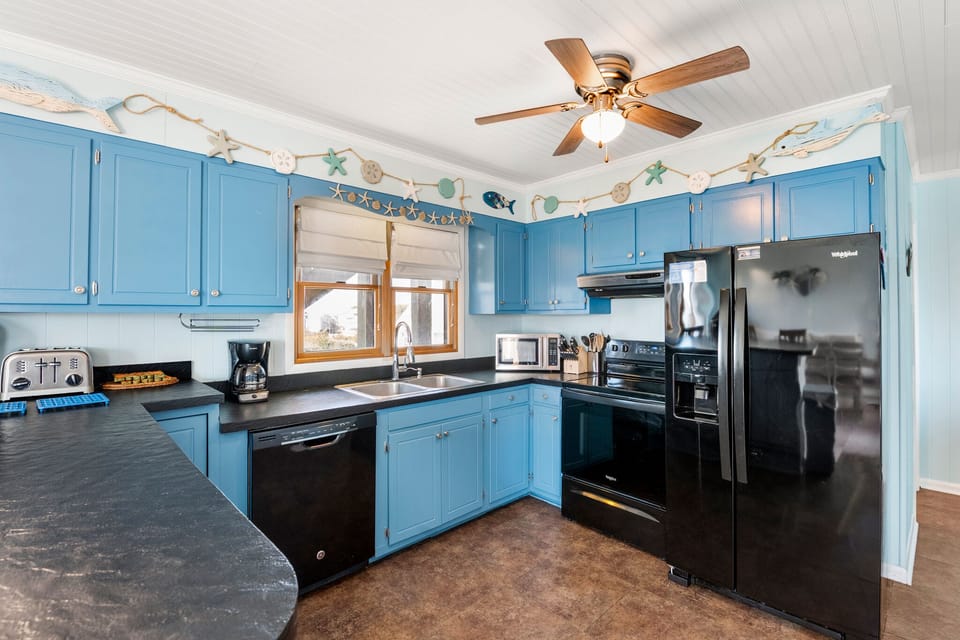 SN86: Amazing View | Top Level Kitchen