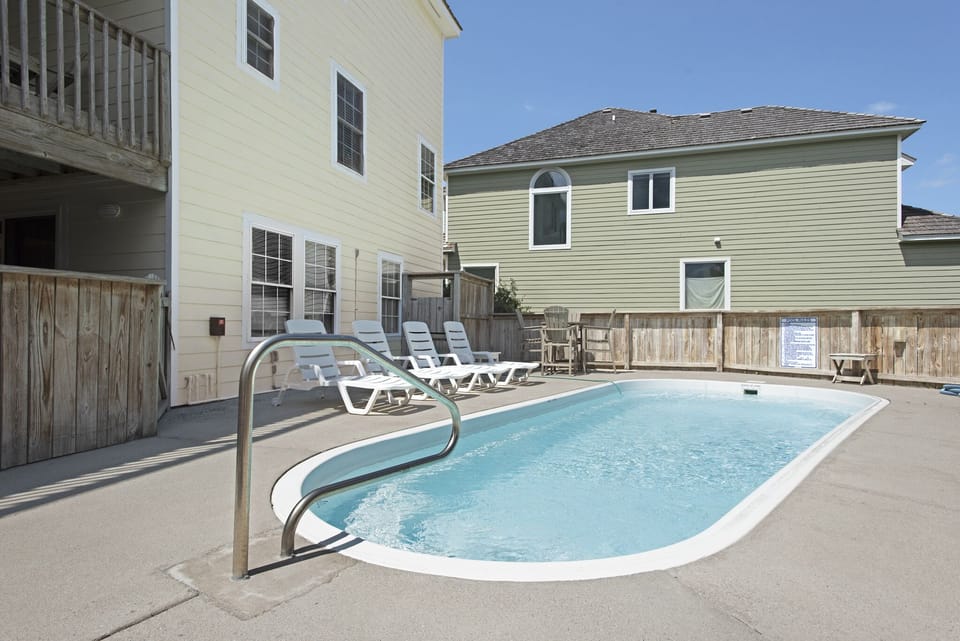 SS11: Just Wright | Private Pool Area
