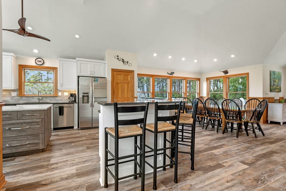 VOH50: Joyful Sound | Top Level Dining Area and Kitchen