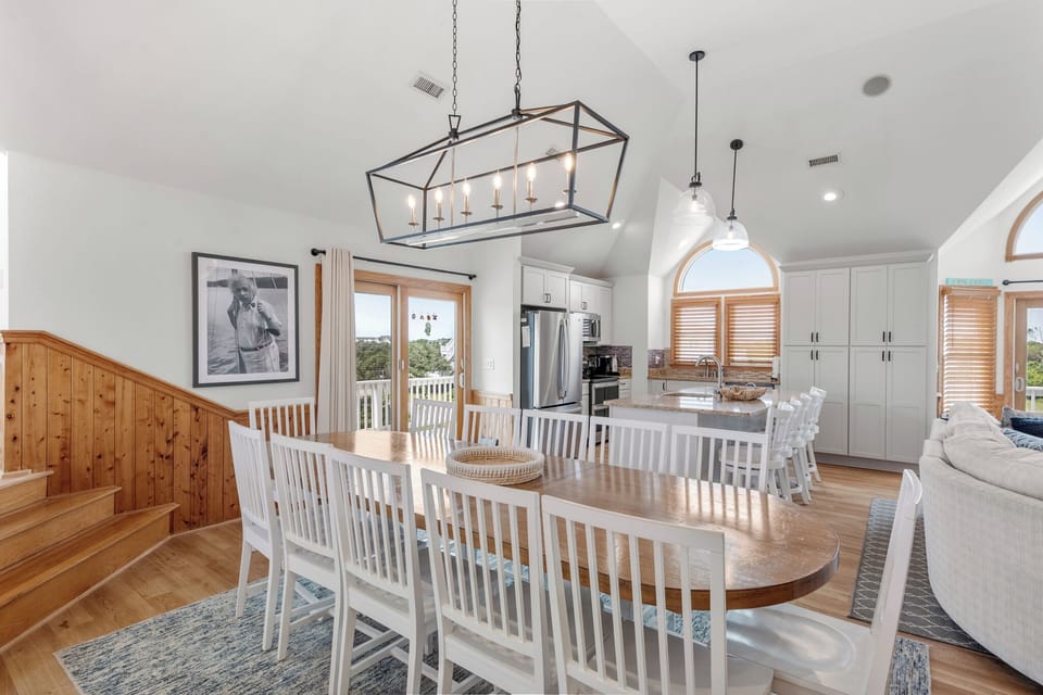 WH399: E=M(Sea)2 | Top Level Dining Area