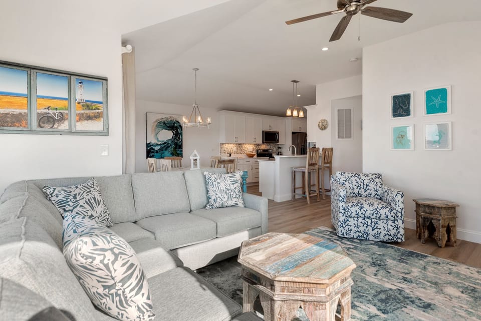 CLP301A: Sunset On The Sound | Top Level Living Area