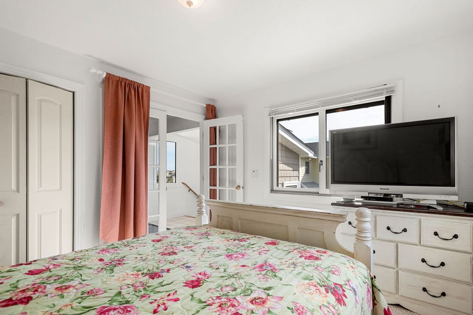 OSK11: And Breathe | Top Level Bedroom 7
