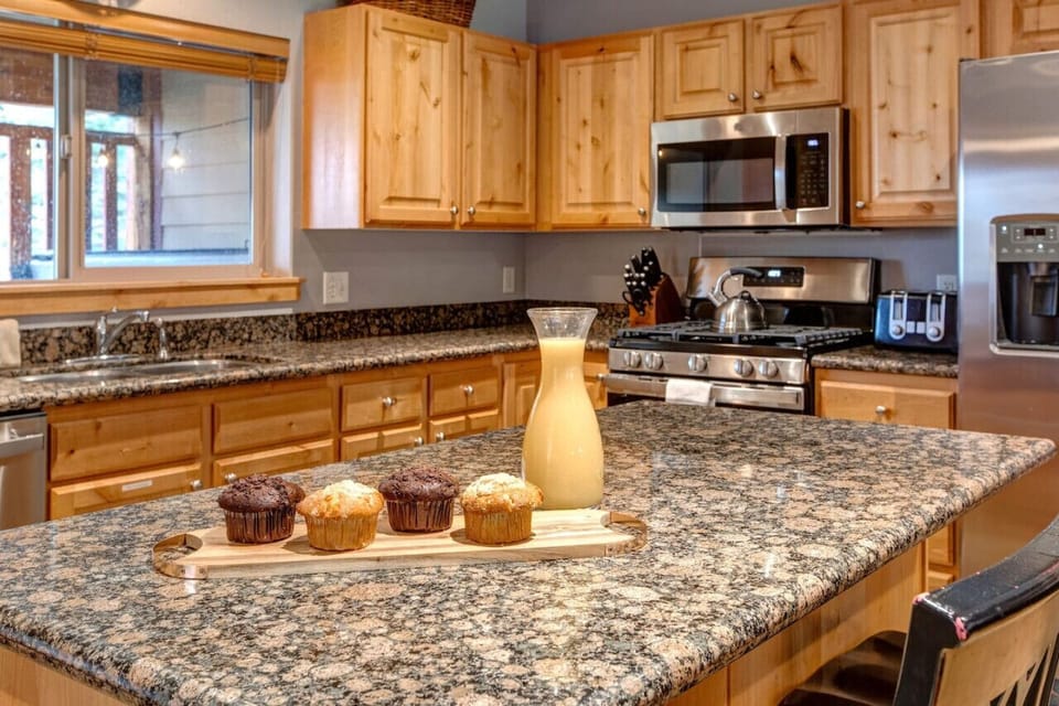 Kitchen has plenty of space for everyone to help with meals
