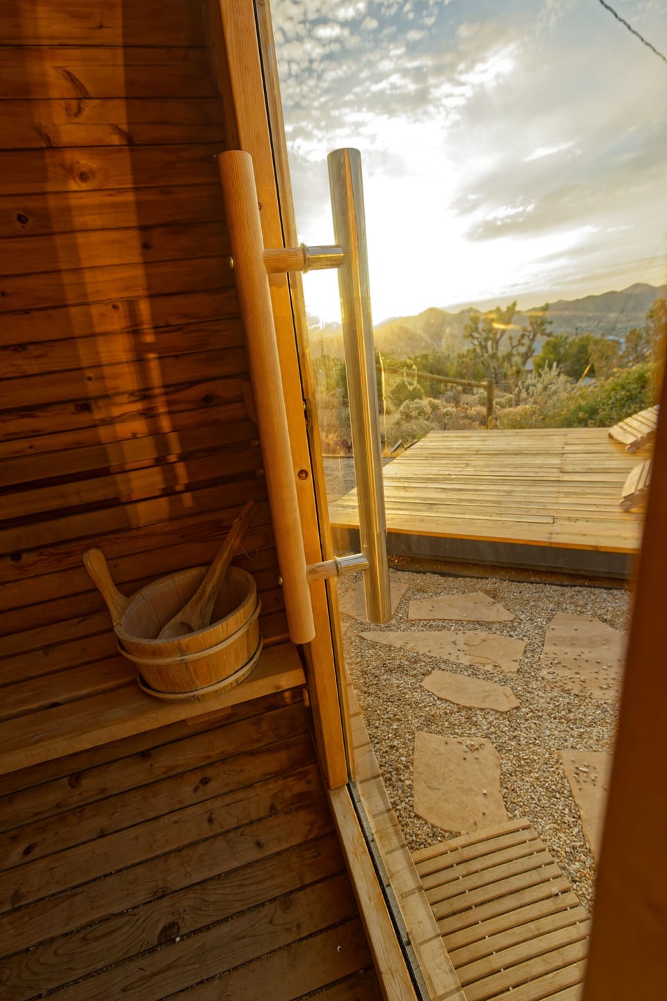Sauna with a view of Joshua Tree groves
