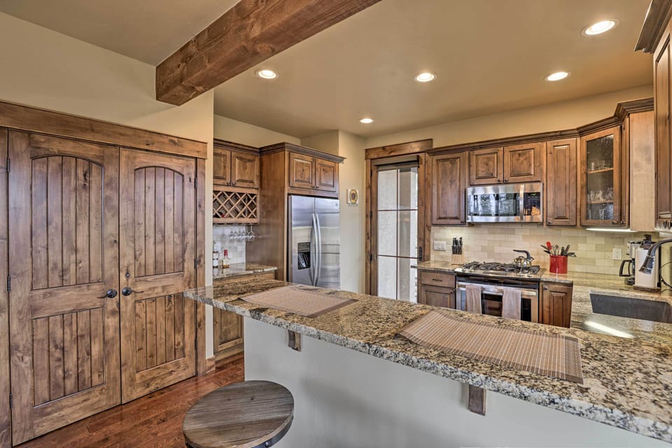 Kitchen | Fully Equipped