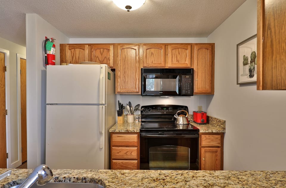 Fully equipped kitchen