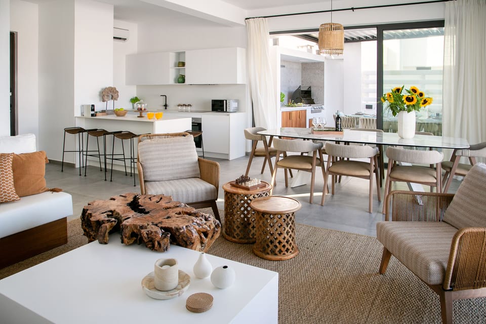 Luxury Villa | Living area | Flat-screen TV