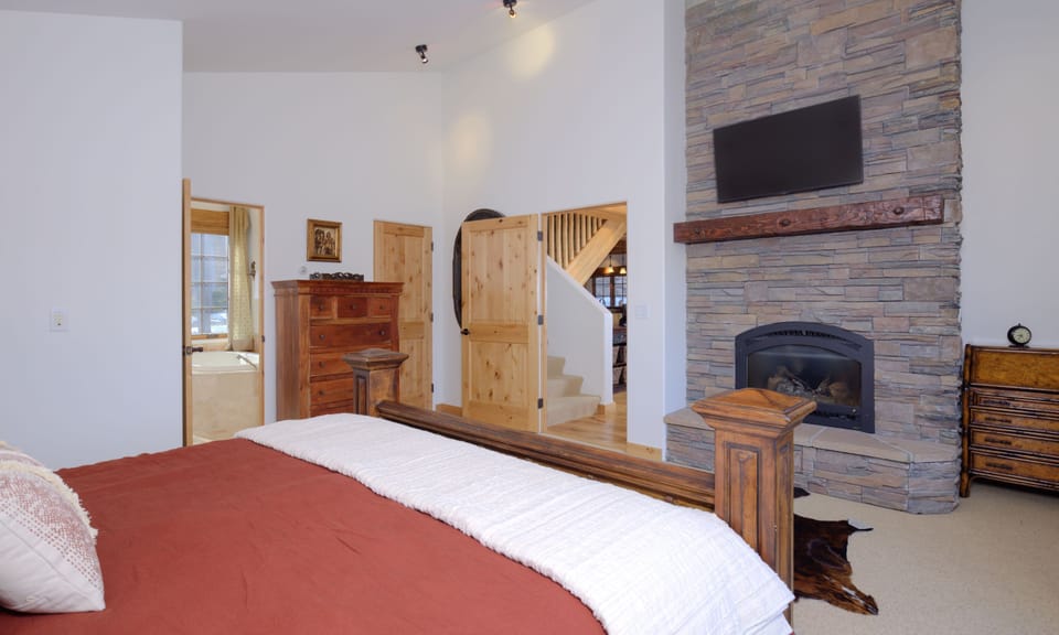 MMH 3 Coyote Bluff, Master Bedroom, 4
