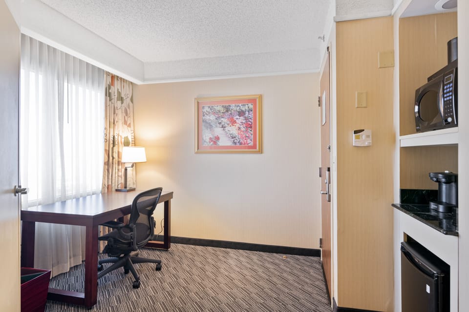In-room safe, desk, laptop workspace, blackout drapes