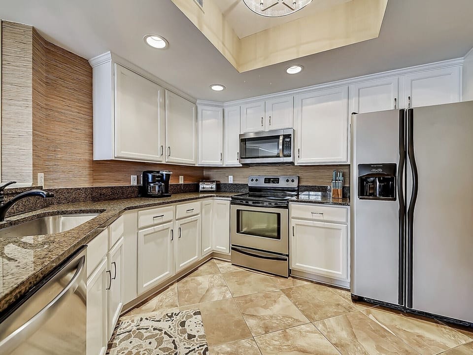 Kitchen at 6406 Hampton Place