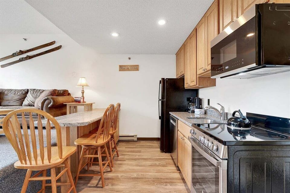 Kitchen/dining area