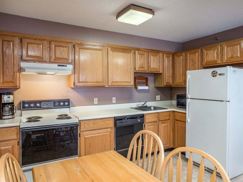 Kitchen and dining area