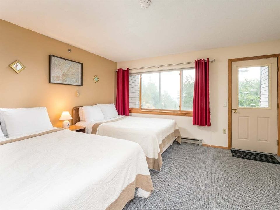 Bedroom with two queen beds