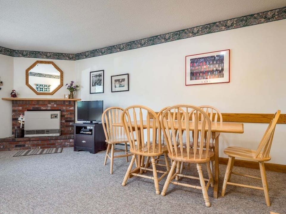 Dining room area