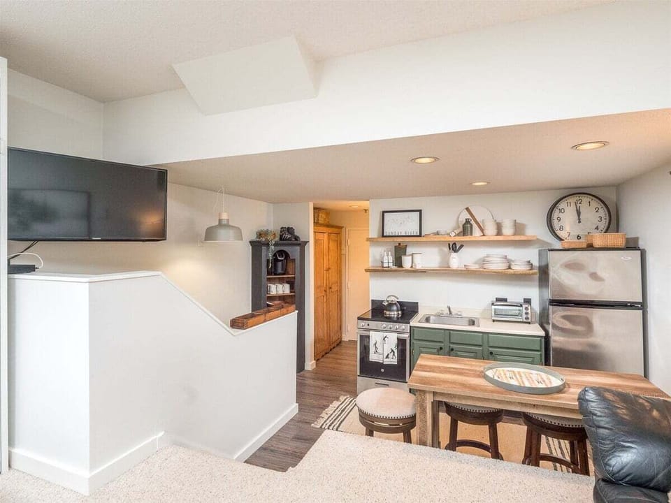 living and kitchen area