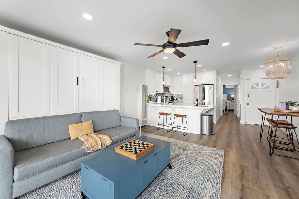 The open floorplan enables you to prepare meals for your friends and family without missing out on conversations and also the view for that matter :)