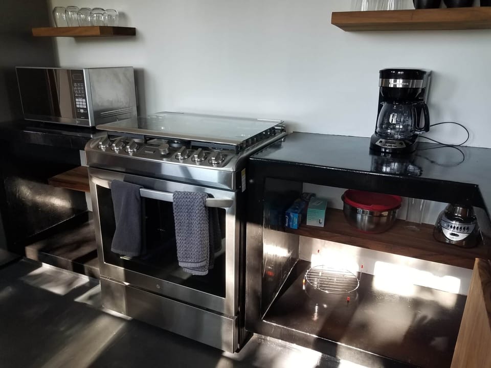 Full size gas stove