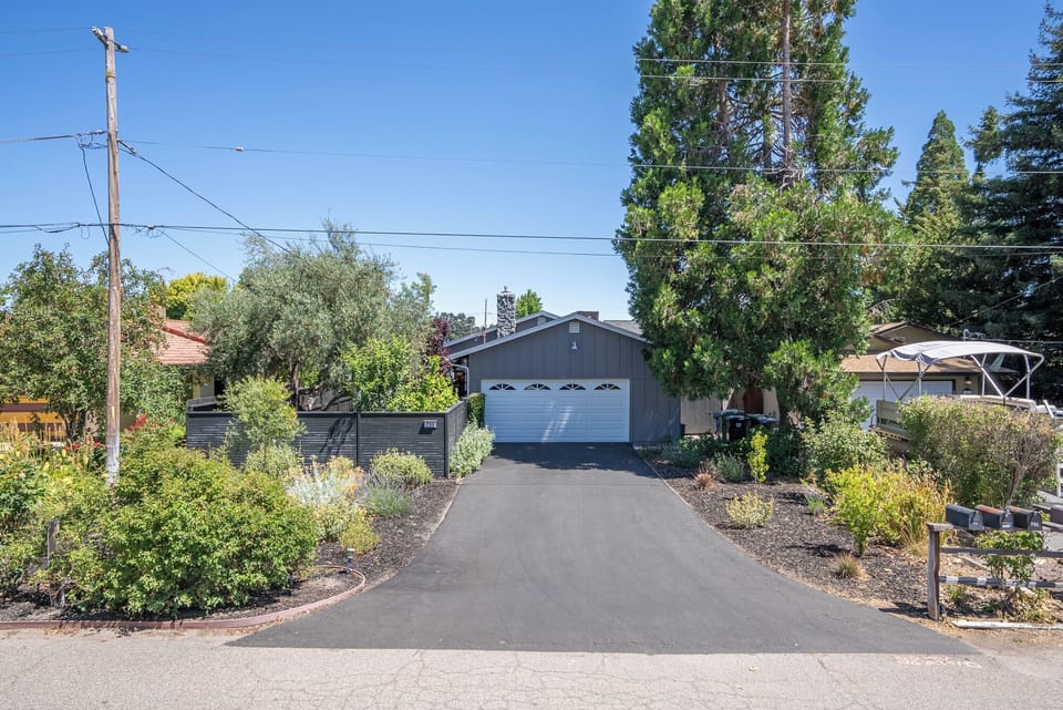 Parking in driveway for four cars