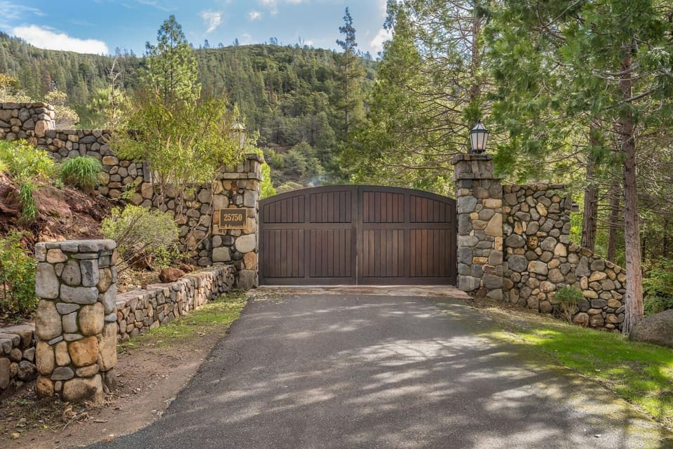 Front gate