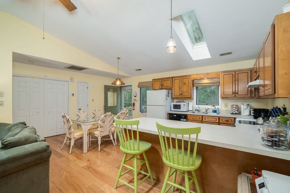 Printer and Countertop seating