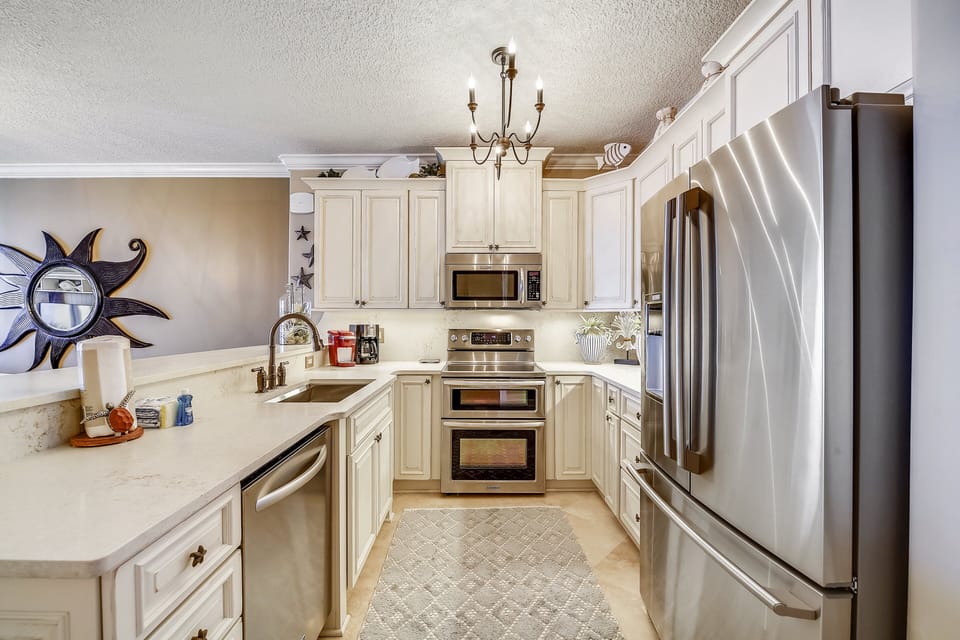 Full Size Kitchen
