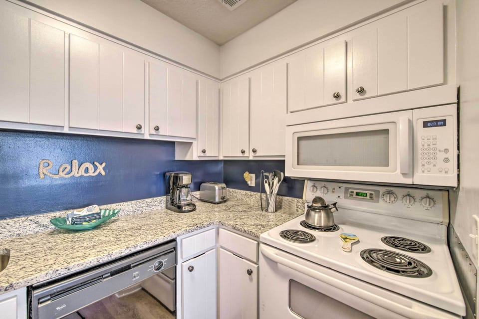 Fully Equipped Kitchen | Toaster | Blender