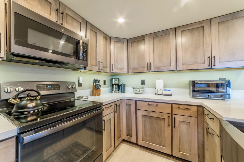 Kitchen comes fully stocked with everything needed to cook a delicious meal - we supply coffee, coffee filters, creamer, sugar, salt, pepper and cooking oil.