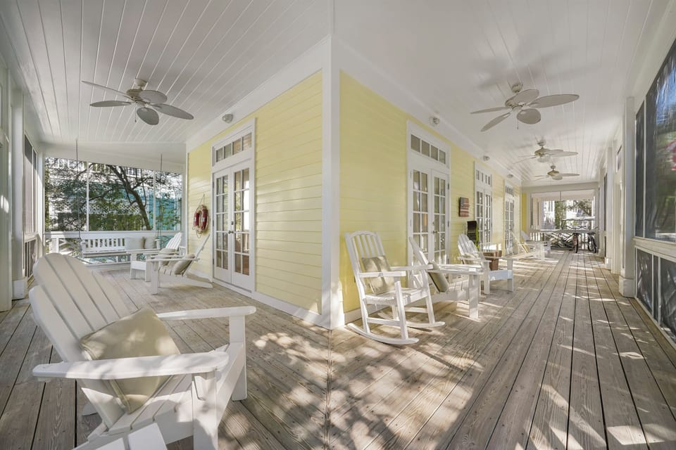 SCREENED, GRAND FRONT PORCH, TRUE GEM IN SEASIDE, FL!