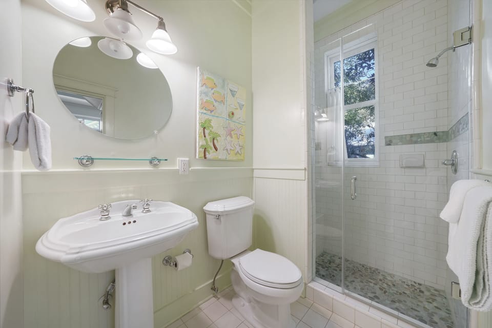 FULL BATH WITH SHOWER AND SINGLE VANITY ON FIRST LEVEL