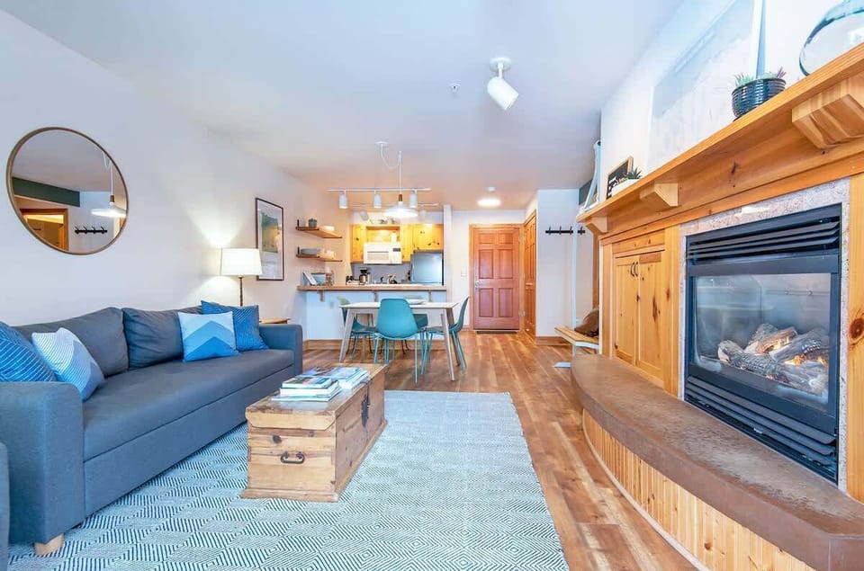 Living to Kitchen areas. A wool rug keeps things cozy in the winter. 