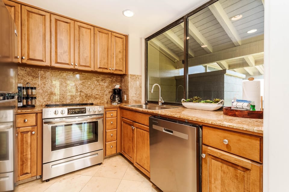 Villa, 1 Bedroom | Private kitchen | Coffee/tea maker, fridge, oven, toaster