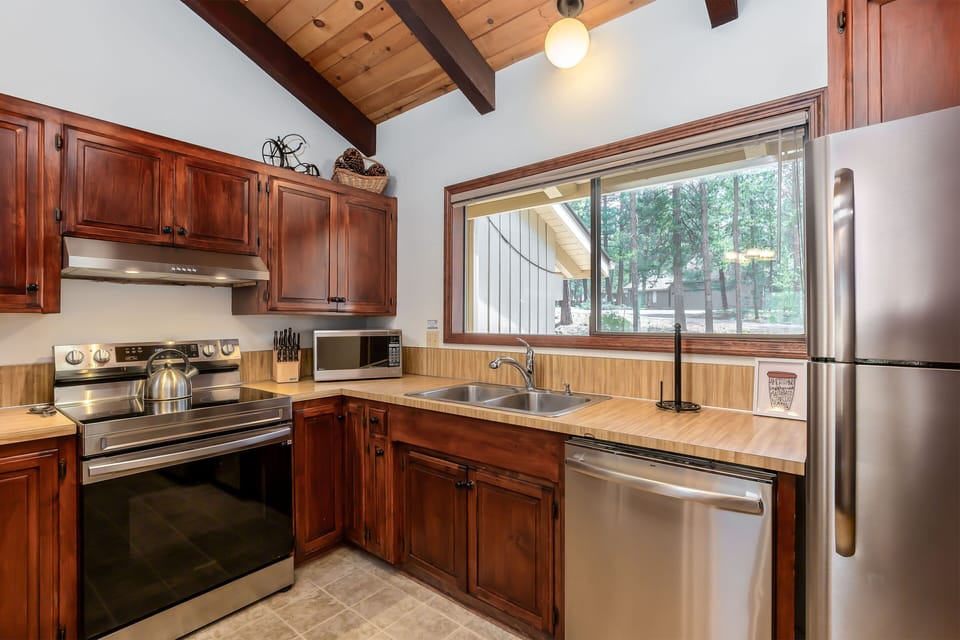 Kitchen - Main Level