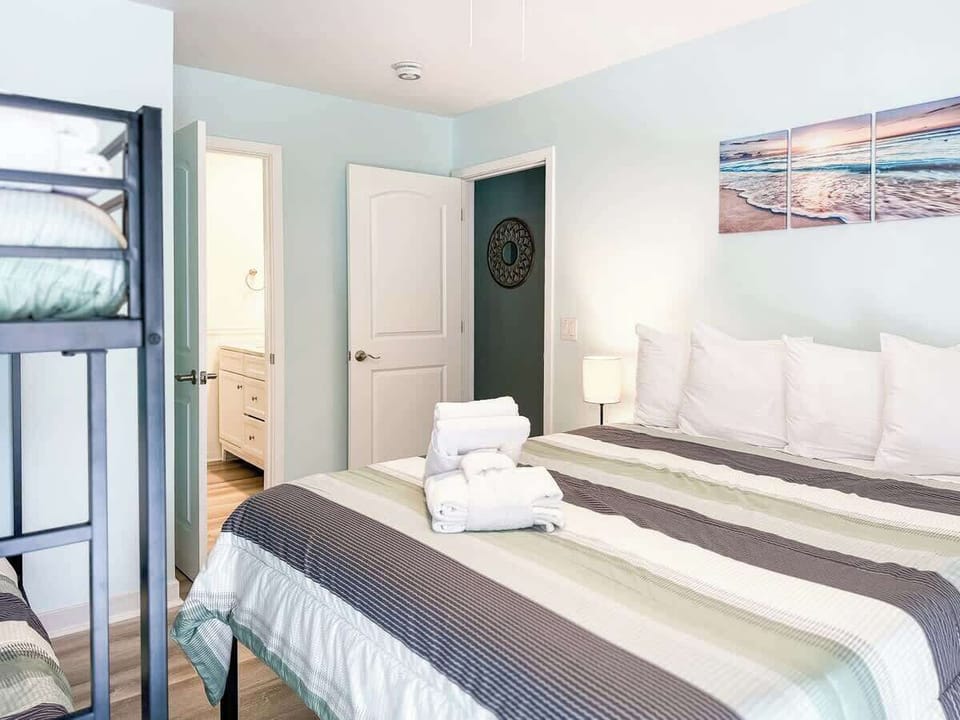 Guest Room with Twin Bunks and Queen Bed