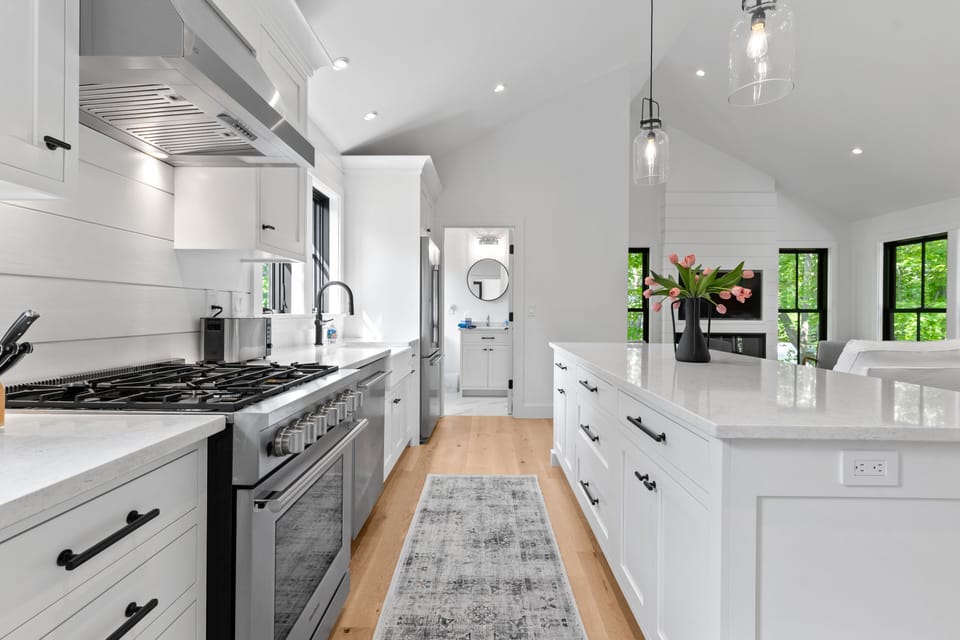 kitchen with view of upstairs bathroom
