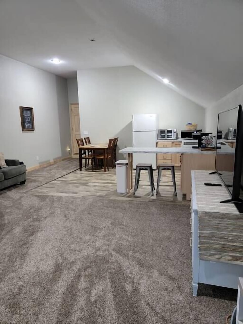 Kitchenette/Dining area