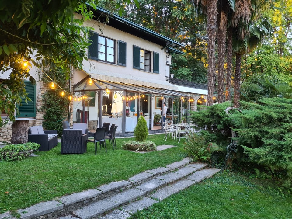Villa, 5 Bedrooms, Smoking, Private Pool | Outdoor dining