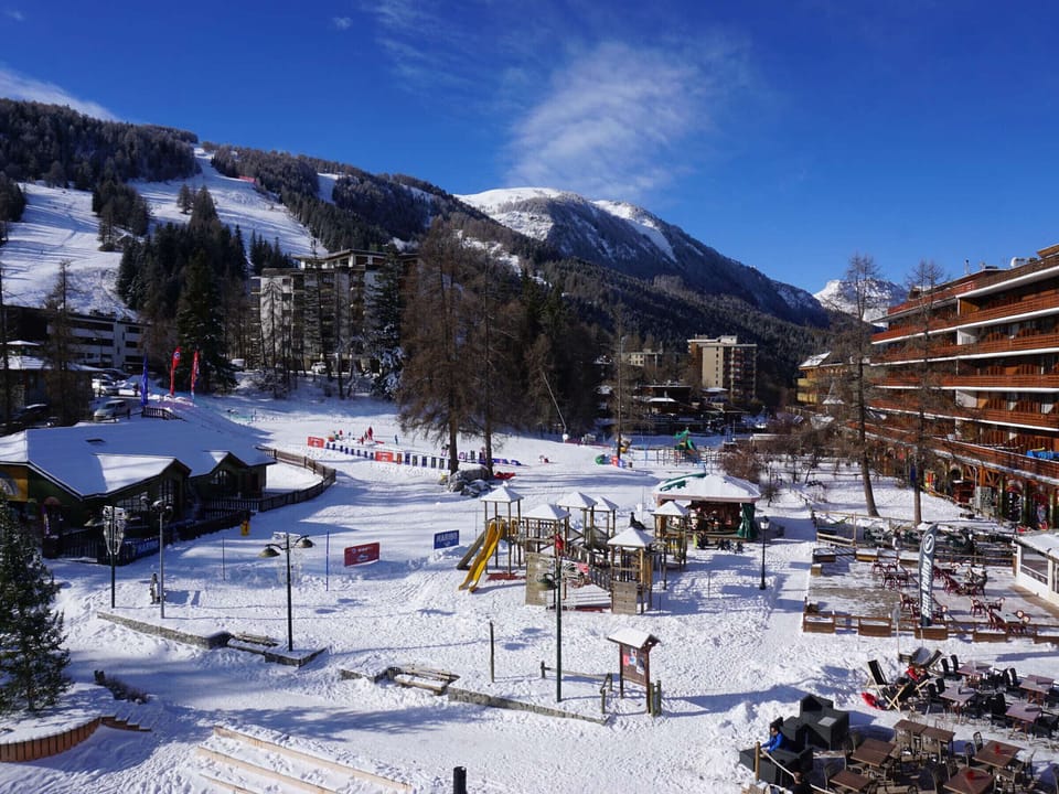 Snow and ski sports