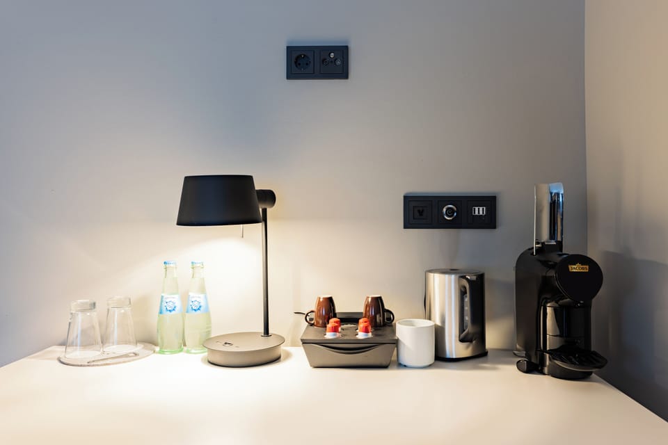 Soundproofing, free WiFi, bed sheets