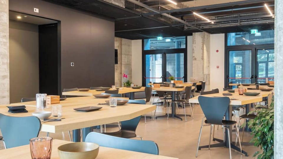Food court