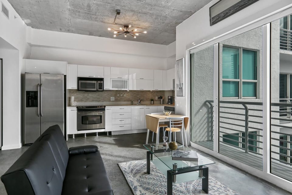 Full Kitchen 