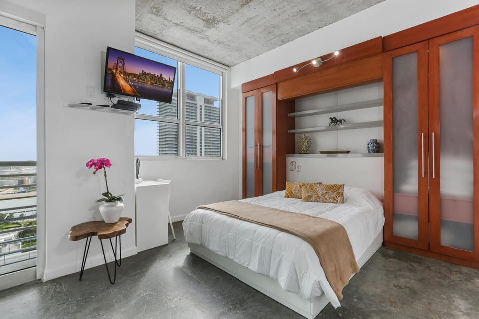 Cozy and tranquil bedroom