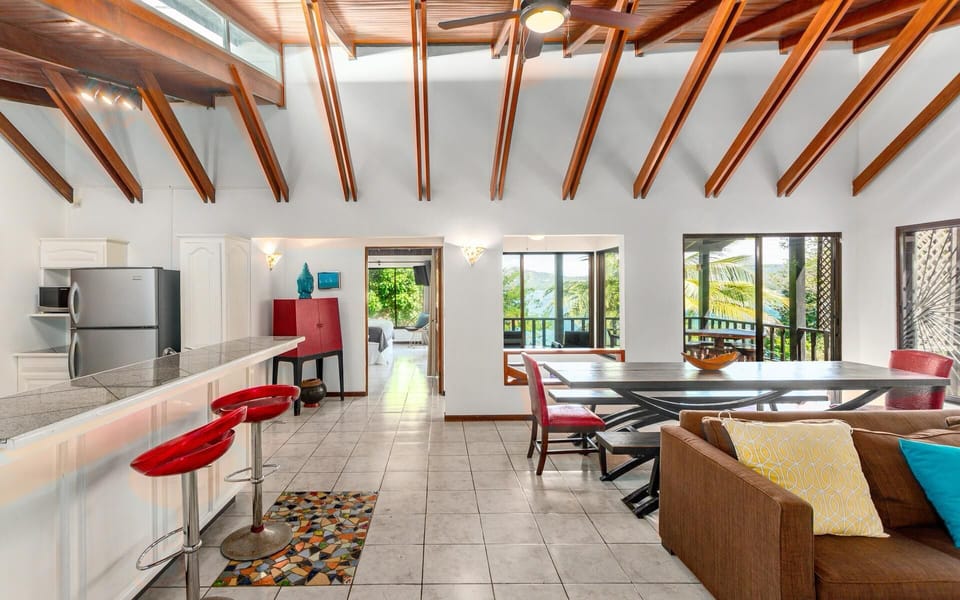 House, 4 Bedrooms, Beach View | Living room | TV