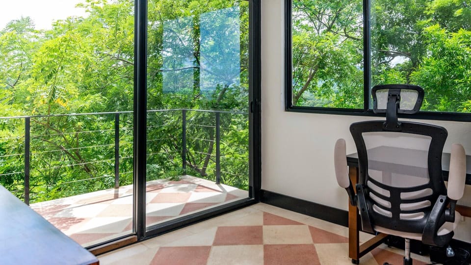 House, 4 Bedrooms, Mountain View | Balcony