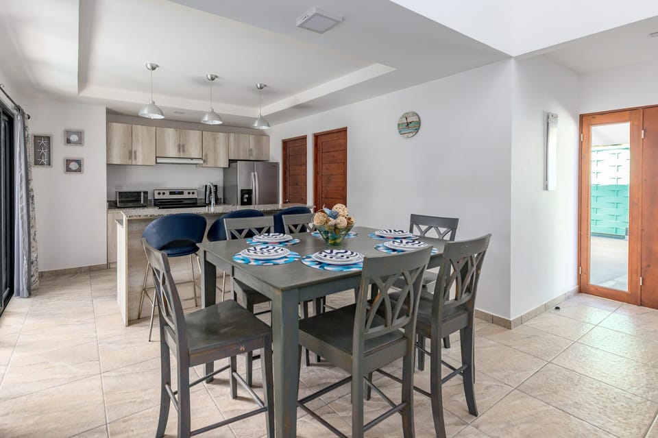 House, 3 Bedrooms, Accessible | Private kitchen | Full-size fridge, microwave, stovetop, dishwasher