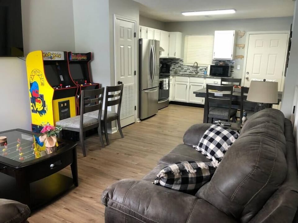 Beautifully and newly renovated kitchen.