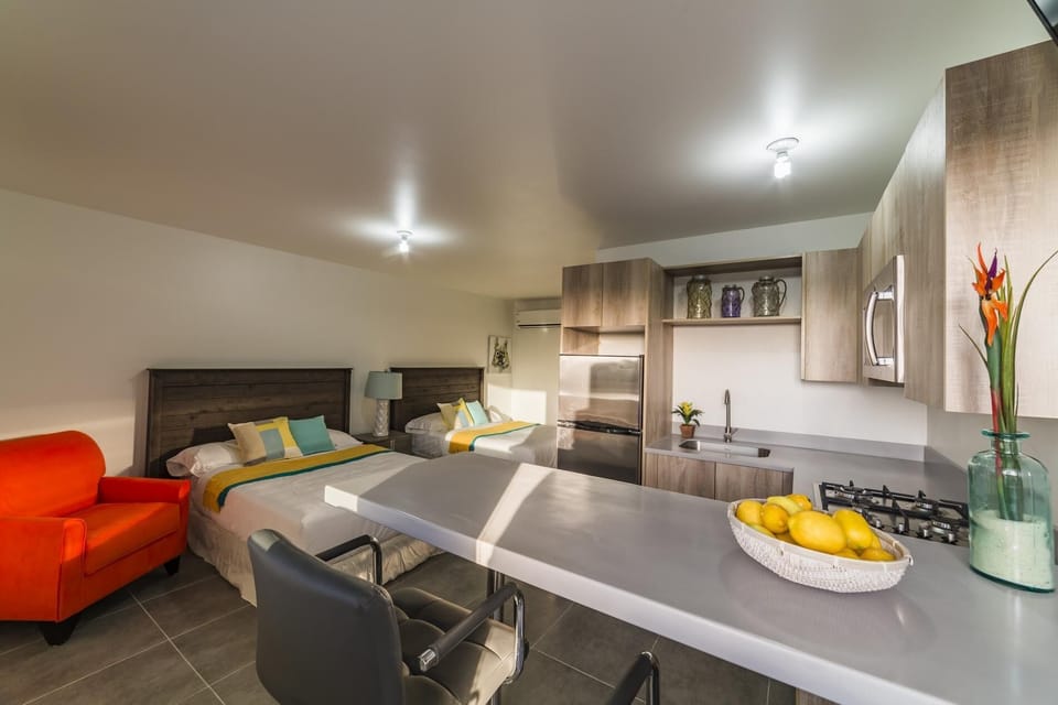 Turibana Suite w/ 2DoubleBeds, Pool & FreeParking (347)