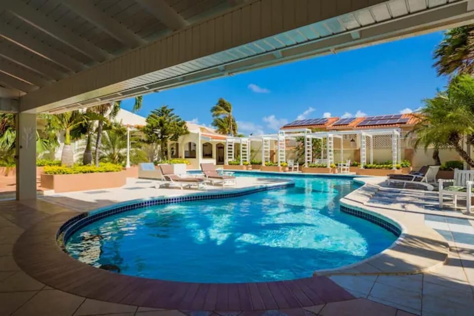 ACROSS FROM BEACH 1BR- Sunset Suite @ MalmokBeach! (7390)