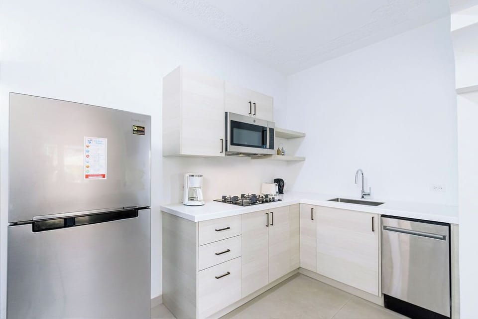ACROSS FROM BEACH 1BR- Sunset Suite @ MalmokBeach! (16256)